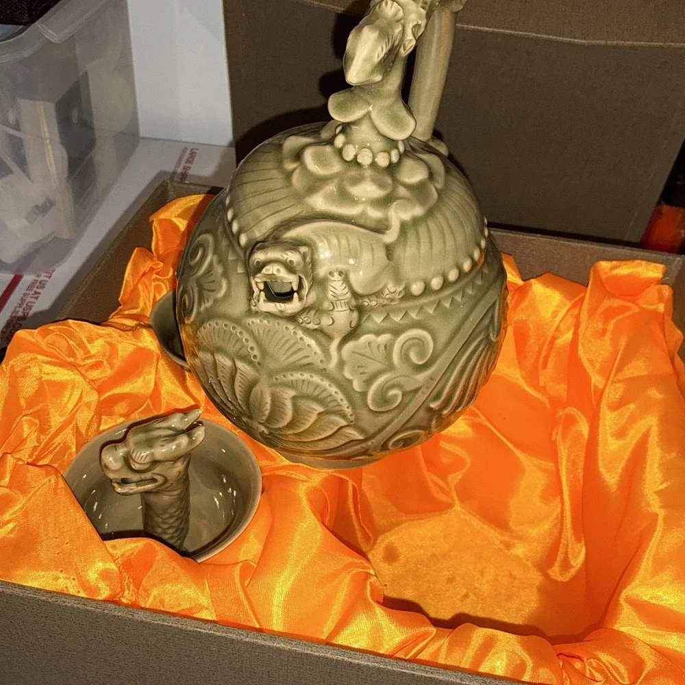 Vtg Chinese Yaozhou Celadon Water Drops Northern Song Tea Pot & Cup Set‎ Dragon